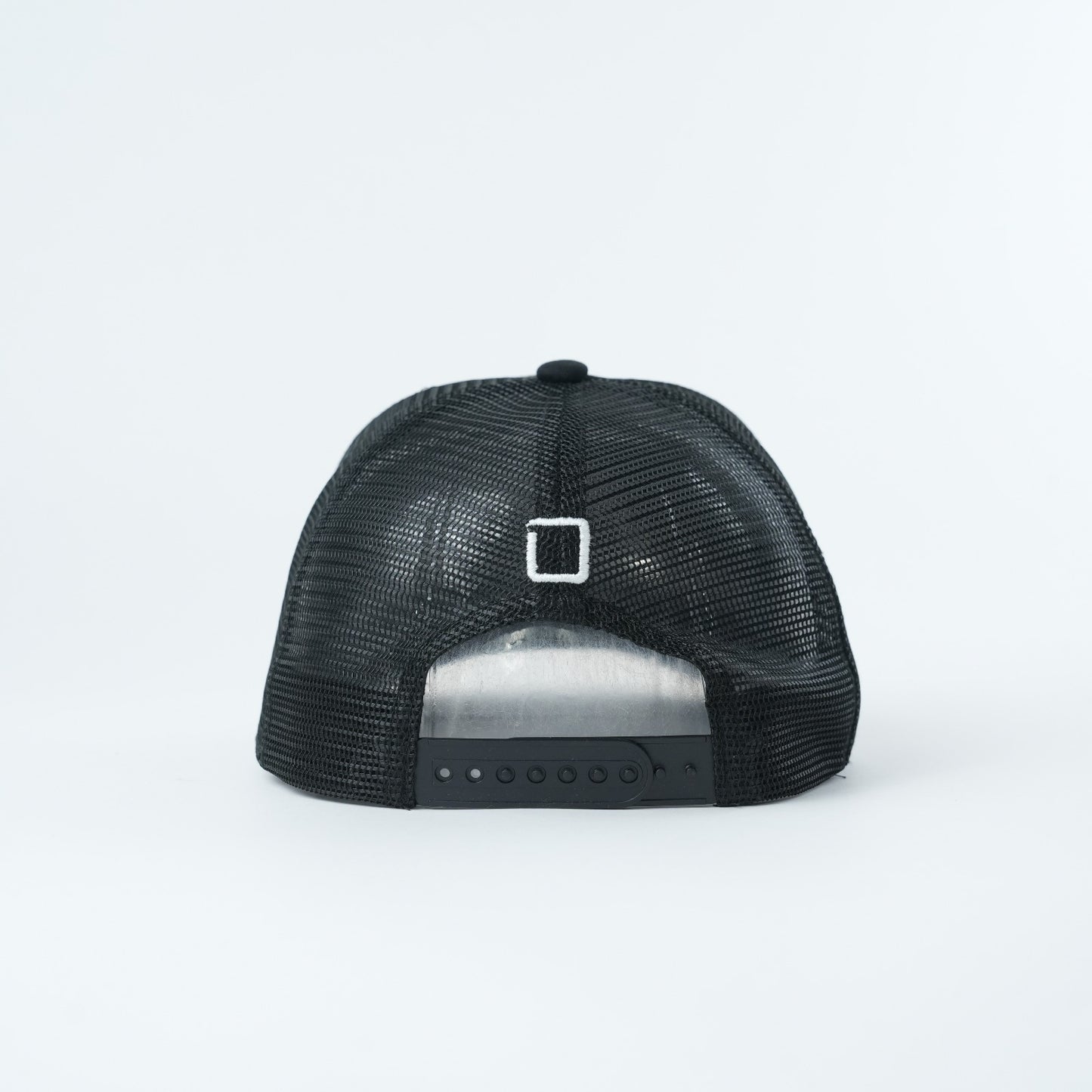 O LOGO CAP BLACK WHITE O