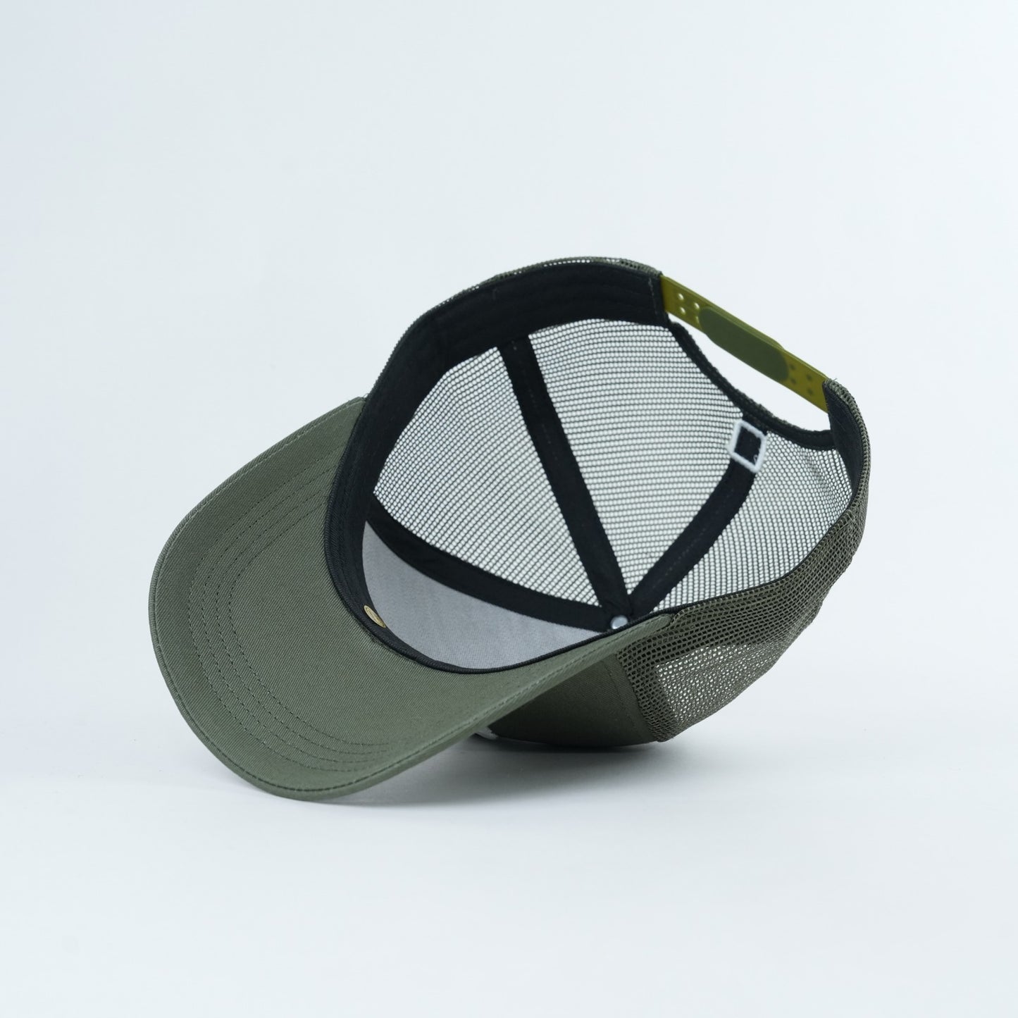 O LOGO CAP KHAKI WHITE O